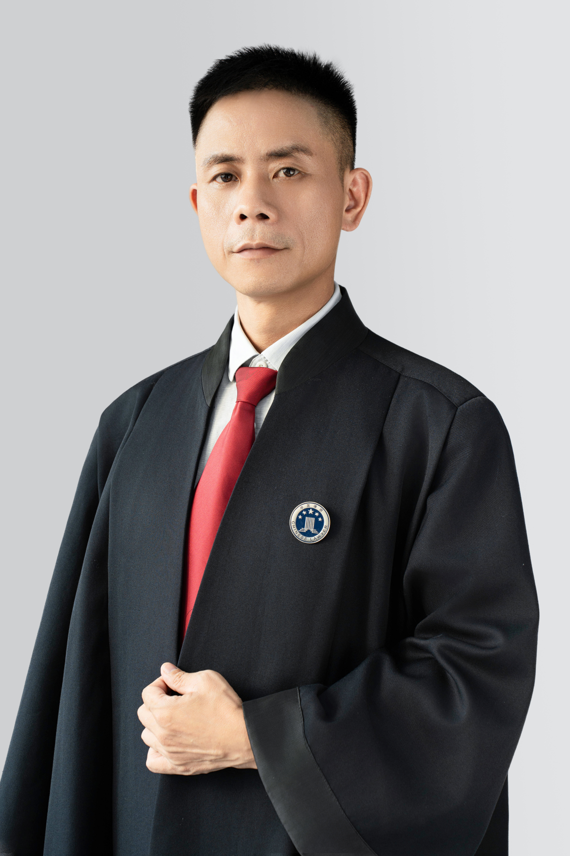 梁意杰律师