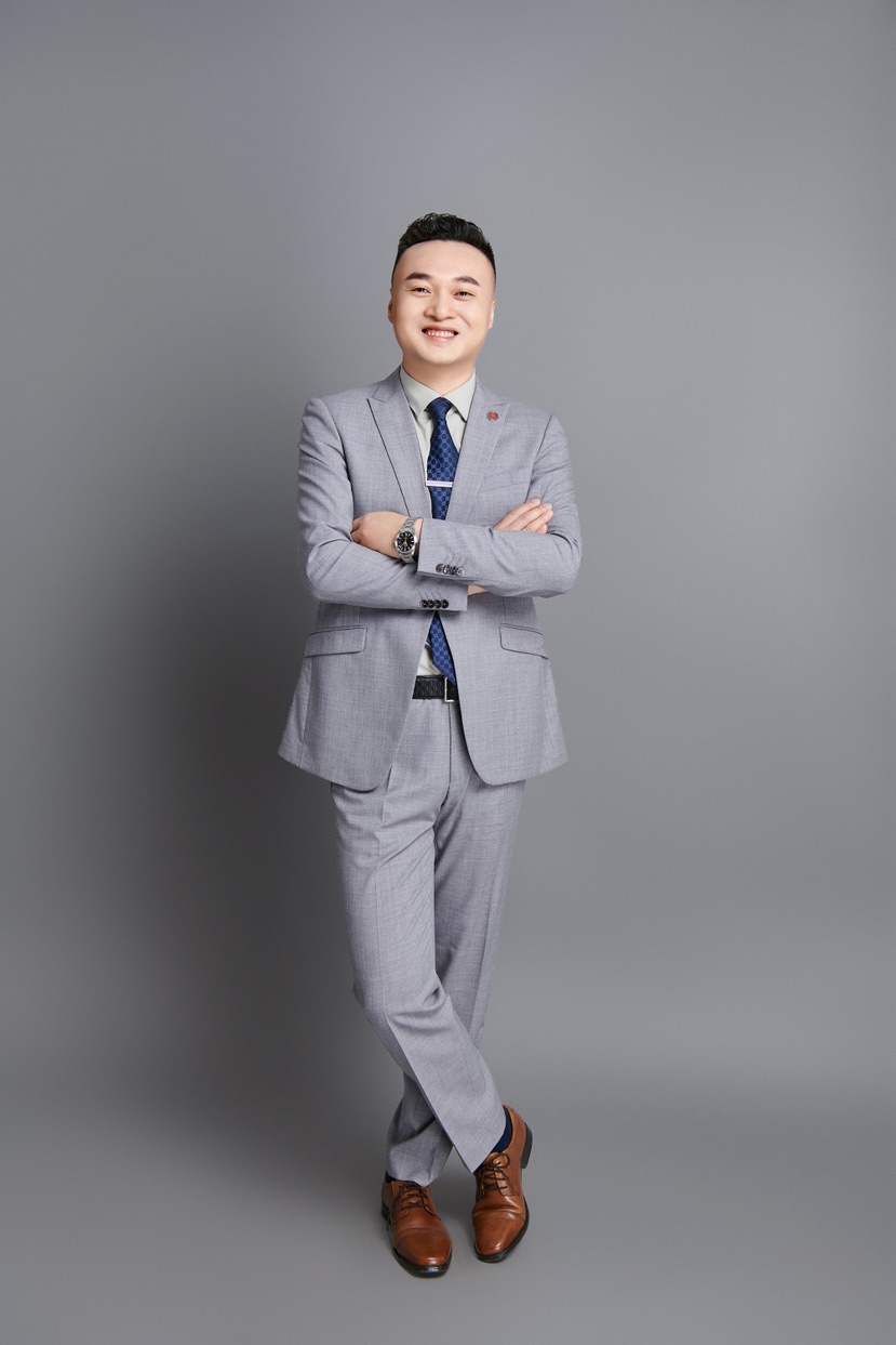李忠旭律师